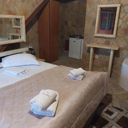 Vip Kalavrita Apartment Ngoại thất bức ảnh