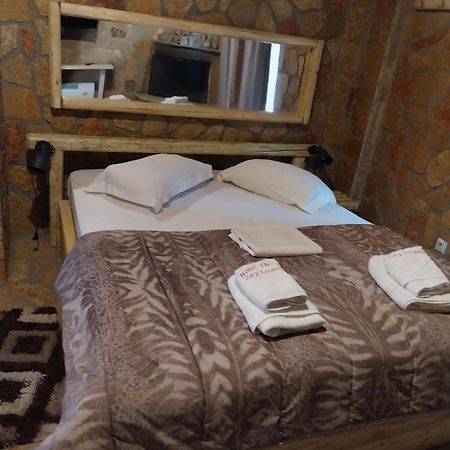 Vip Kalavrita Apartment Ngoại thất bức ảnh