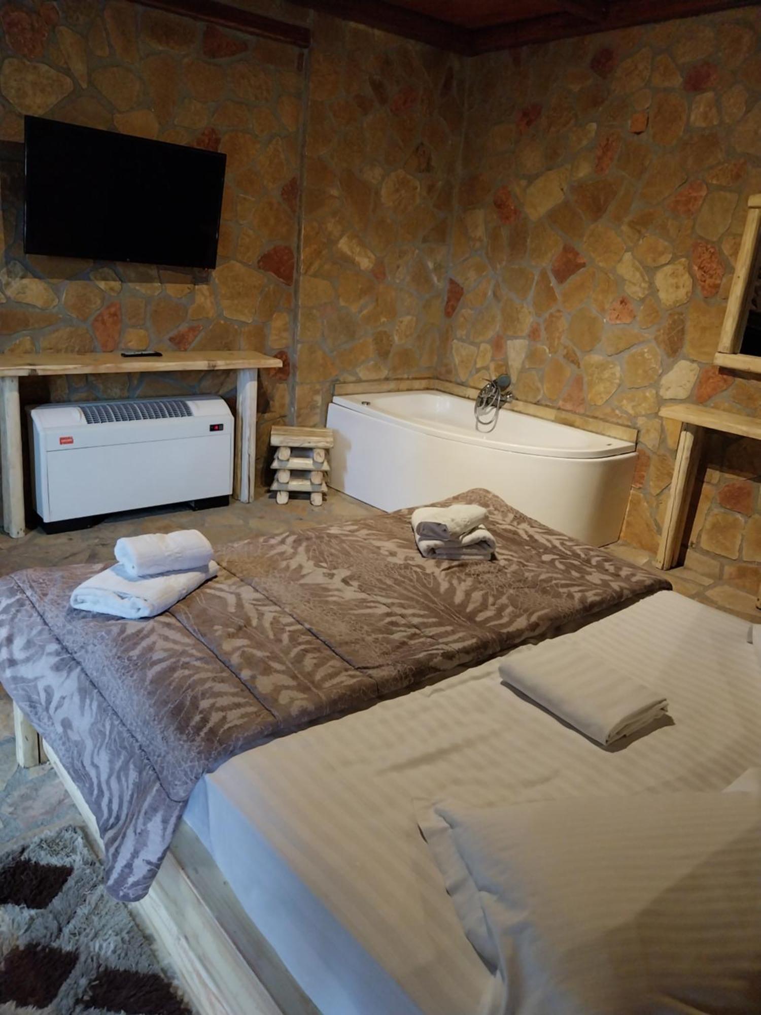 Vip Kalavrita Apartment Ngoại thất bức ảnh